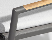 Load image into Gallery viewer, Silla de descanso Couture